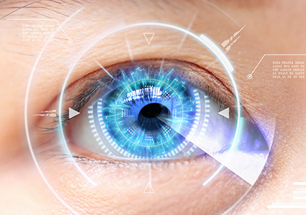 Sus defectos oftálmicos se resuelven con cirugía con láser de ojos Captación de luces por el ojo en medio de cirugía de láser de ojos Bogotá